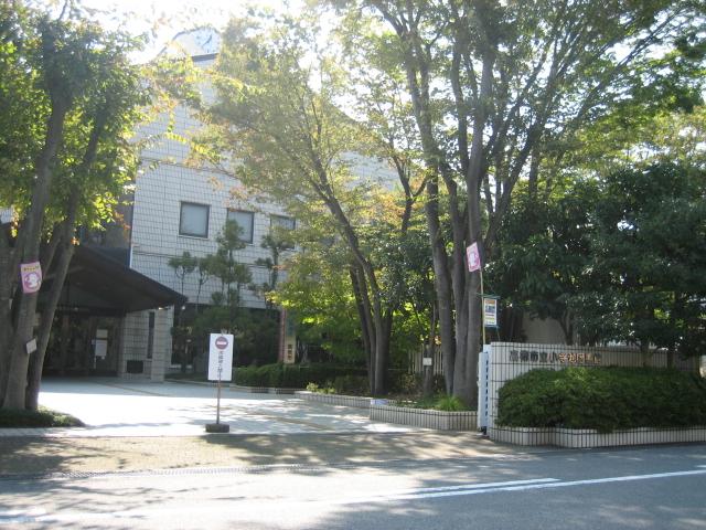library. 881m to Takatsuki City Small Teraike library