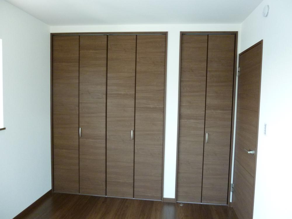 Non-living room.  ■ Housed plenty of Western-style