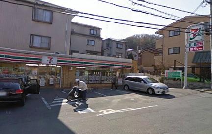 Convenience store. 987m to Seven-Eleven Takatsuki Hiyoshidai shop