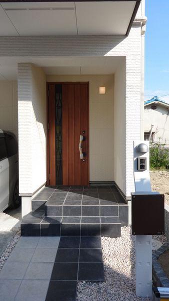 Entrance. Local (13 May 2012) shooting