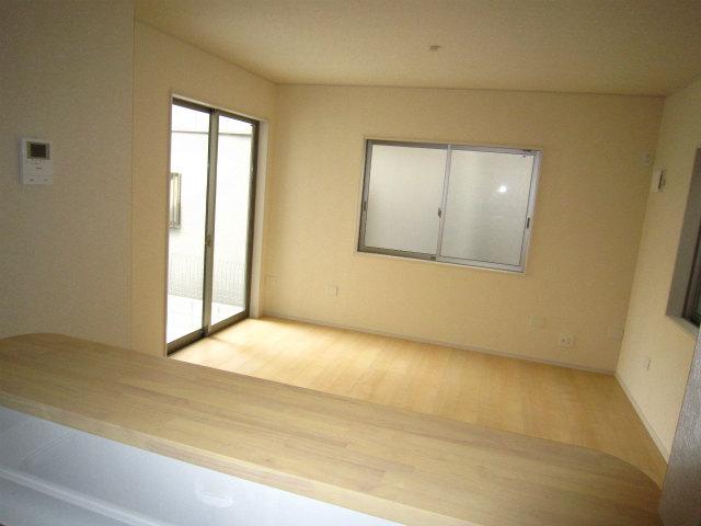 Living. It is LDK of bright natural color flooring