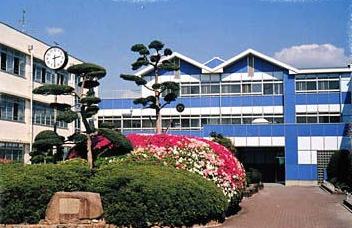 Primary school. 500m to Takatsuki elementary school (elementary school)