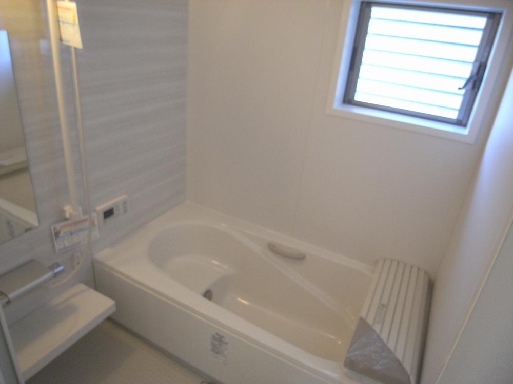 Bathroom. Indoor (11 May 2013) Shooting