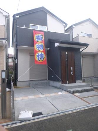 Local appearance photo. Limited from the popular Fujinosato-cho 3 compartment! Early it is also the remaining two-compartment! Good access to the 2WAY available downtown ◎ [Solar power] System standard equipment! Please hurry your visit is your ◎