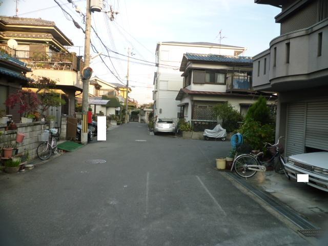 Local photos, including front road. Local (12 May 2013) Shooting