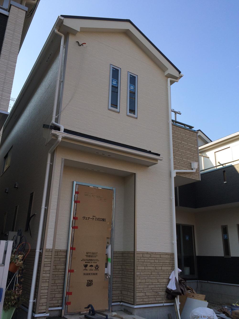 Local appearance photo. Local (12 May 2013) Shooting