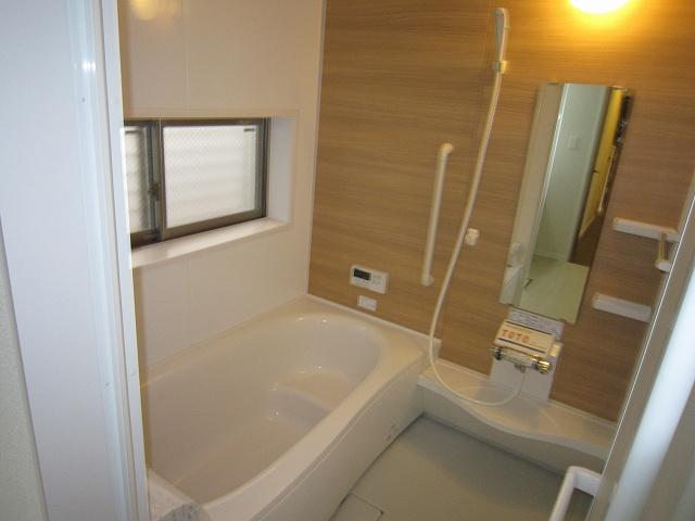 Bathroom. Indoor (12 May 2013) Shooting