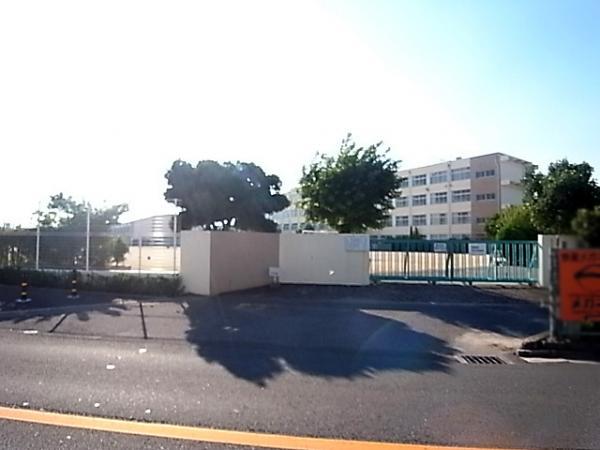 Primary school. Higashiyosumi until elementary school 876m