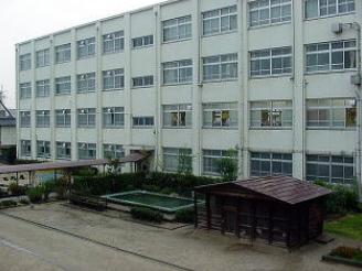 Primary school. 391m to Takatsuki Minami Daikan Elementary School