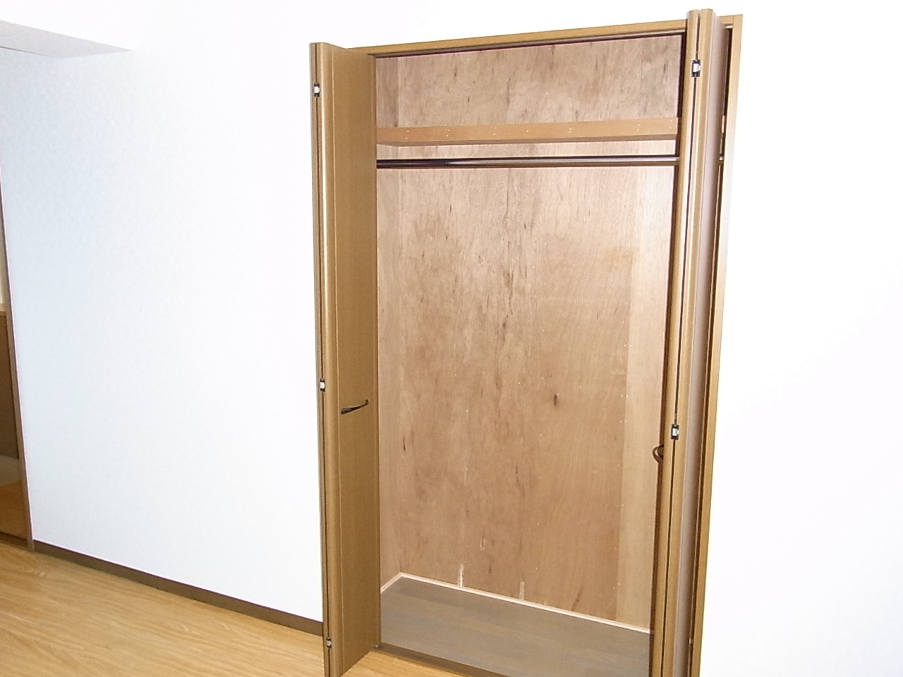 Receipt. Closet (image)