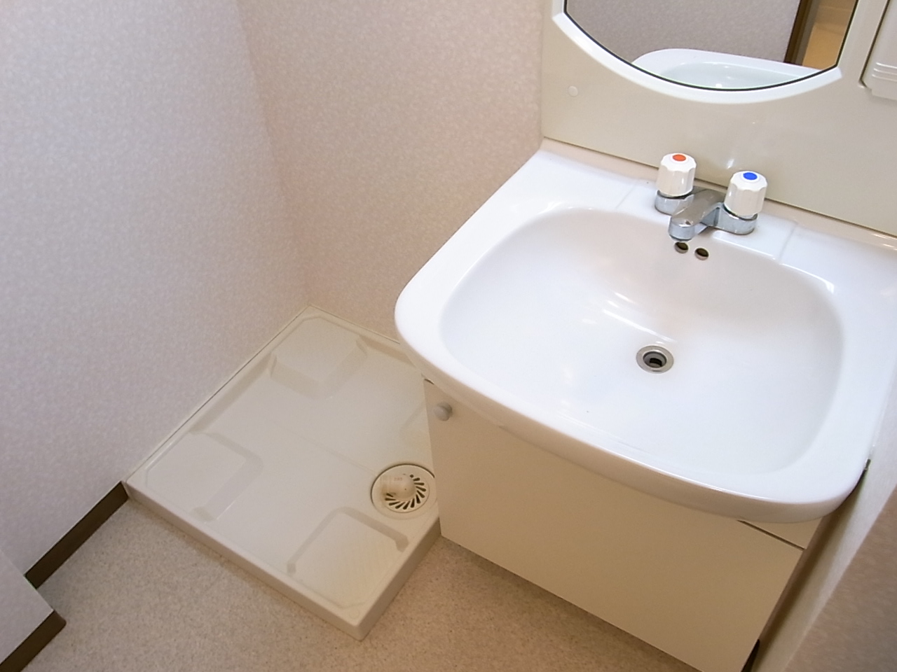 Washroom. Washroom (image)