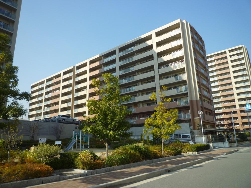 Local appearance photo. Local (12 May 2013) Shooting