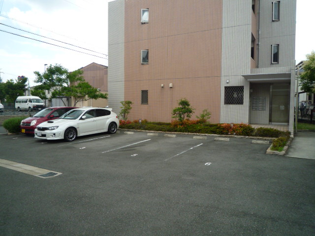 Parking lot