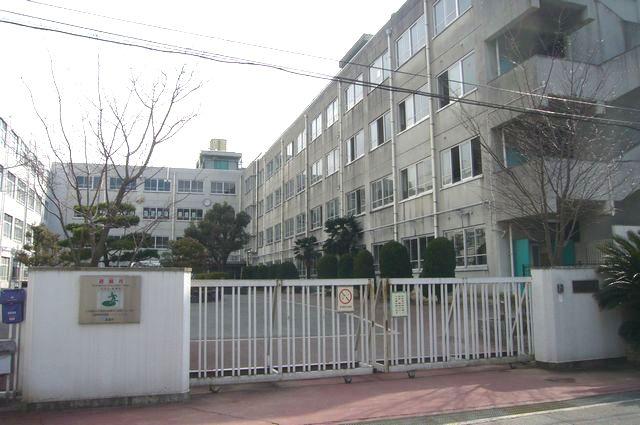 Junior high school. 1612m to Takatsuki Municipal Abuno junior high school