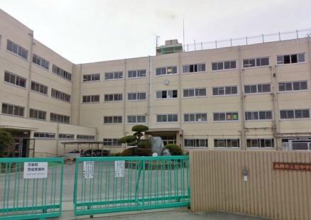 Junior high school. 507m to Takatsuki Tatsukanmuri junior high school