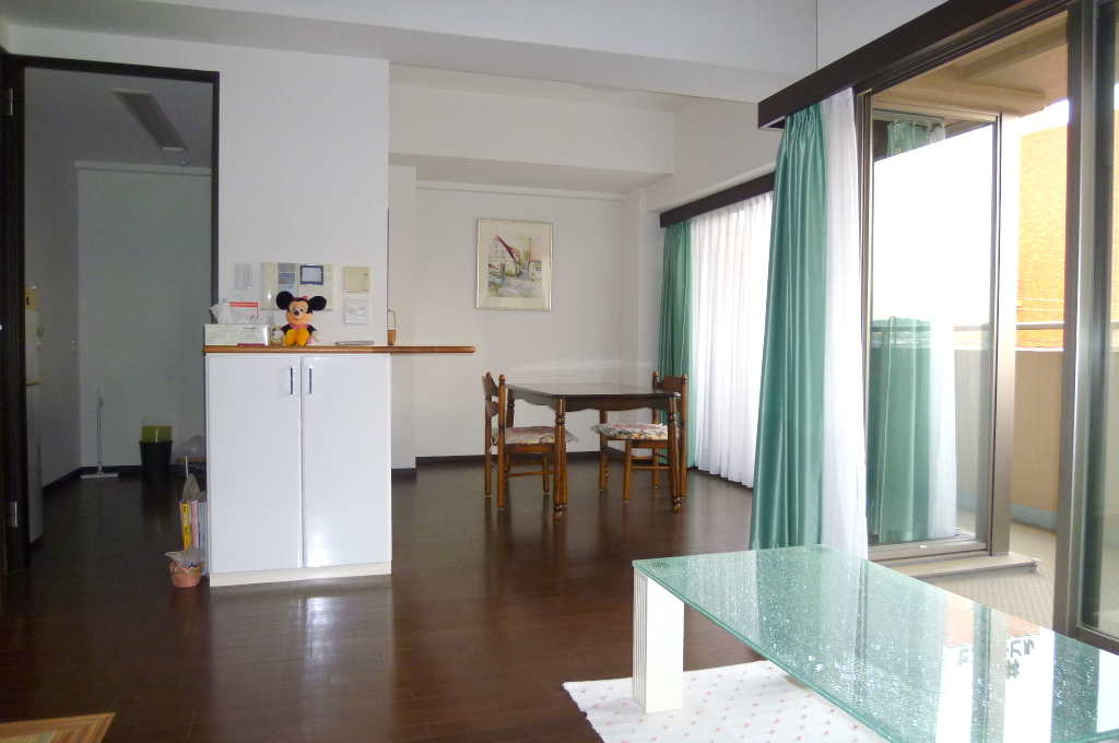 Living and room