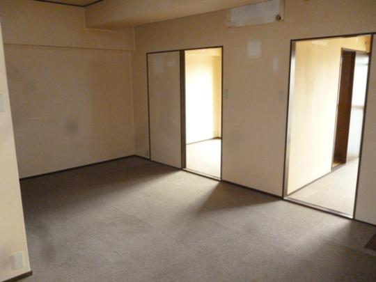 Local appearance photo. Living