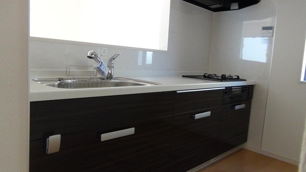 Bathroom. Easy-to-use good counter kitchen