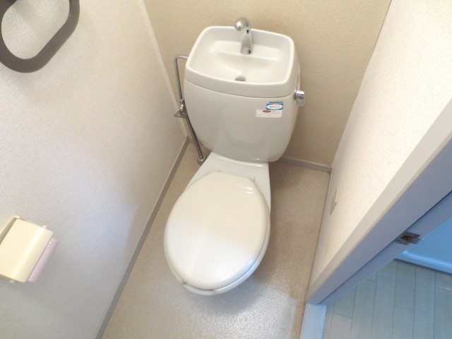 Toilet. Bus of peace of mind ・ Restroom ☆ 