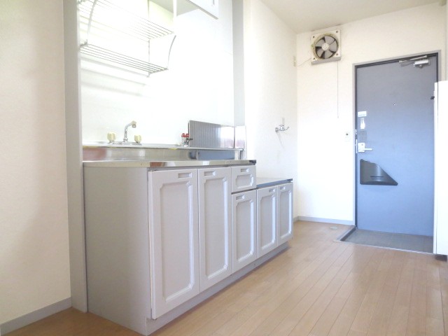 Kitchen. Kitchen space spacious