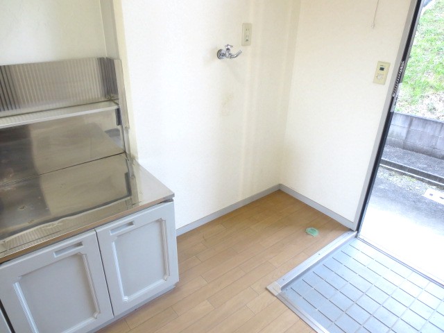 Other room space. It's there is also a washing machine inside the room