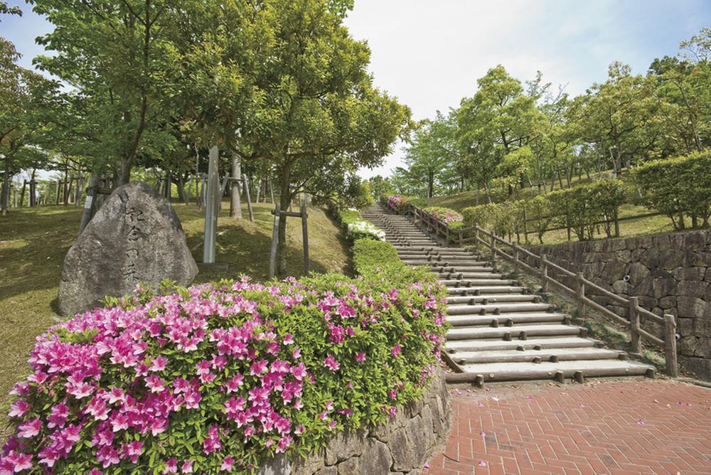Other. Optimal Meiji pond park for jogging or walking.