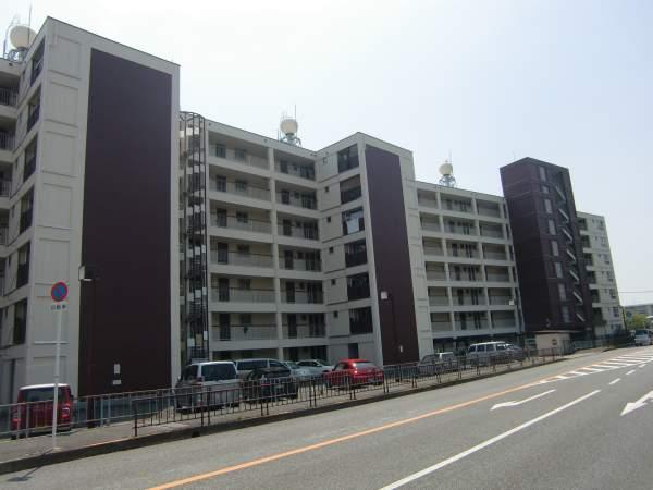 Local appearance photo. Momoyamadai cooperative apartment house