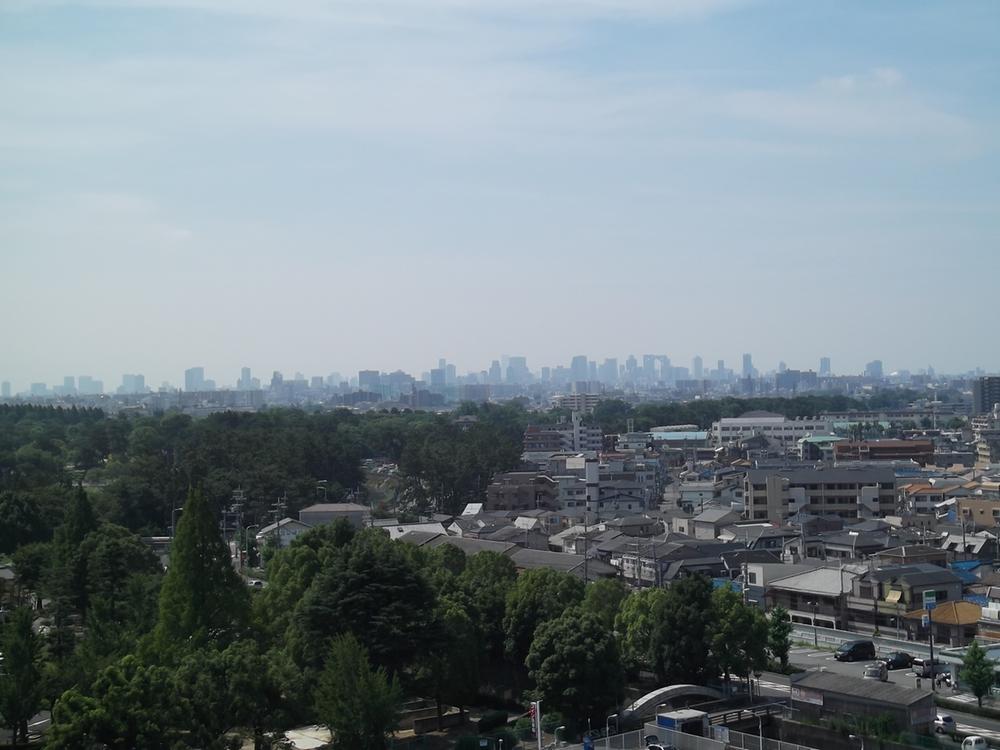 View photos from the dwelling unit. You can also view a Umeda of night view!