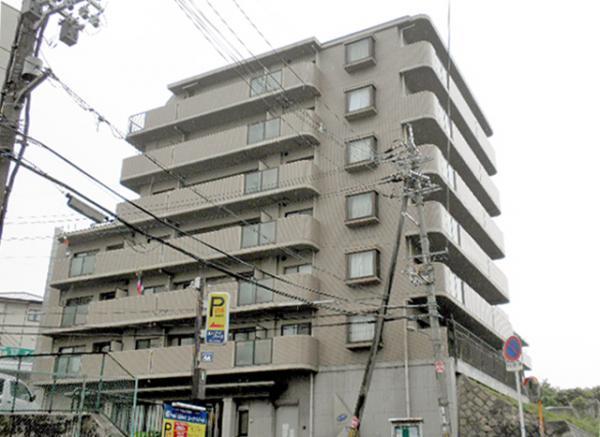 Local appearance photo. The spacious room there lived in the roof balcony