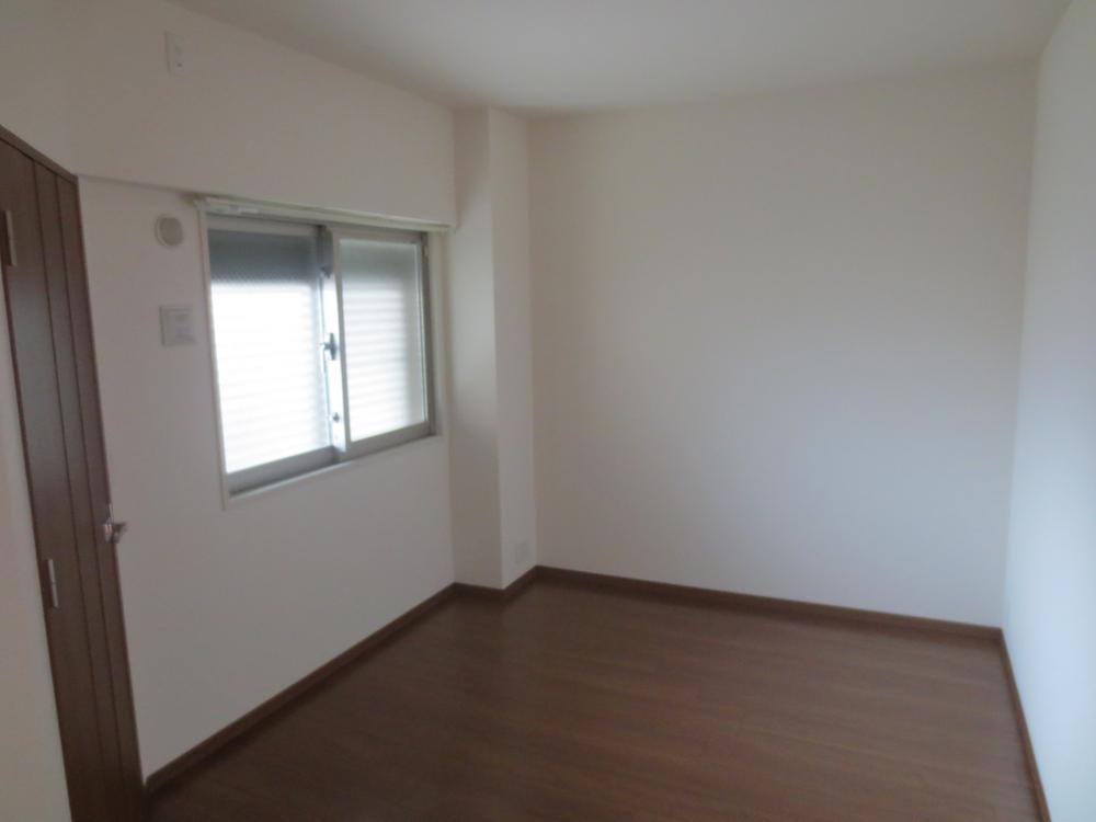 Non-living room. Western-style 6.5 Pledge part