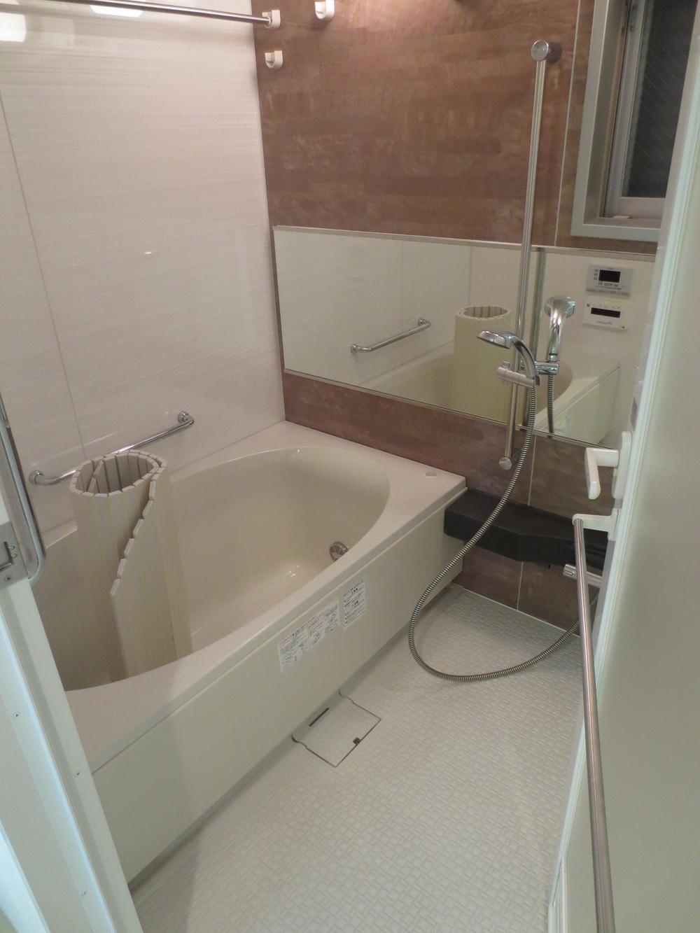 Bathroom. Heisei Because it is a 21-year construction
