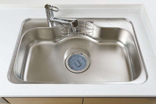 Kitchen.  [Quiet sink ・ disposer] Kitchen sink, Quiet specifications that tap water is to reduce the fall sounds such as the sound corresponding to the sink and spoon. further, Standard equipped with a disposer. Put the garbage, While flowing water and crushing process and put the switch (same specifications)