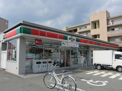 Convenience store. 380m to the Circle K Sunkus (convenience store)