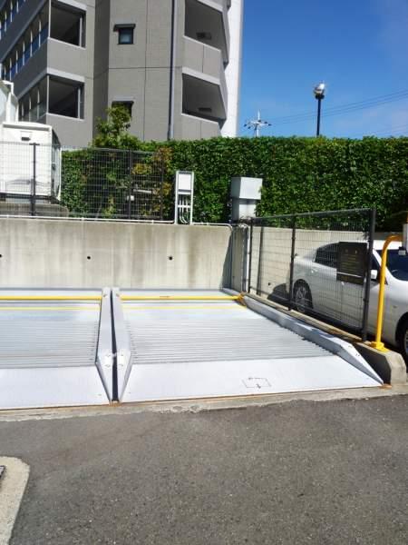Parking lot