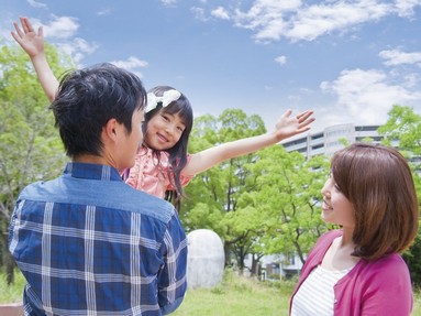 Of course, as a children's playground, Perfect for a holiday stroll. Bloom cherry blossoms in spring, You can enjoy cherry blossom viewing. Chisato Nishimachi park