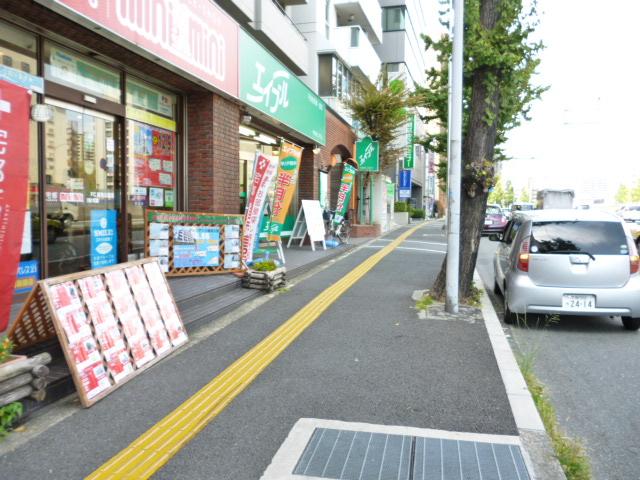 Other local. Frontal road
