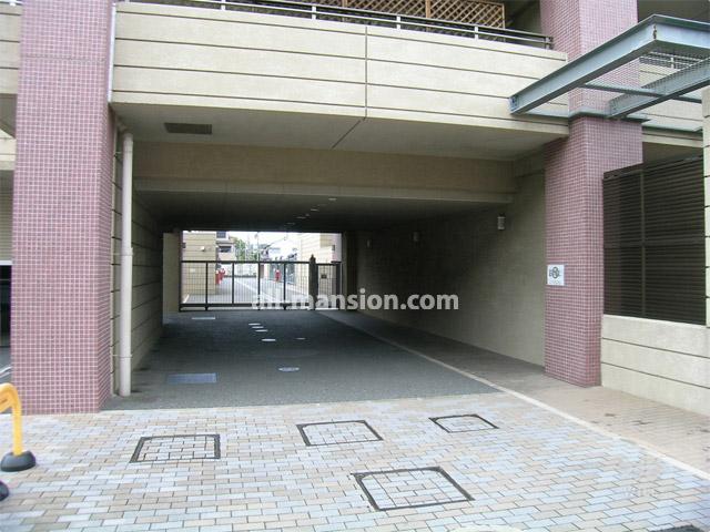 Entrance. Common areas