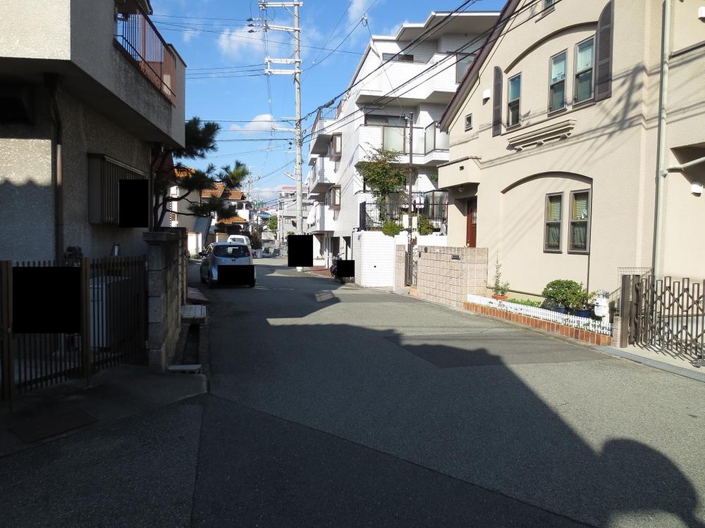 Local photos, including front road. It is the east side of the contact road.