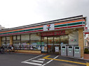 Convenience store. Seven-Eleven Toyonaka Inazu-cho 1-chome to (convenience store) 296m
