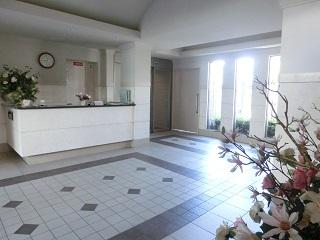 Entrance. Common areas