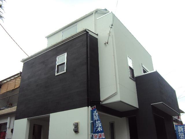 Local appearance photo. ■ Stylish appearance that white and black tones ■