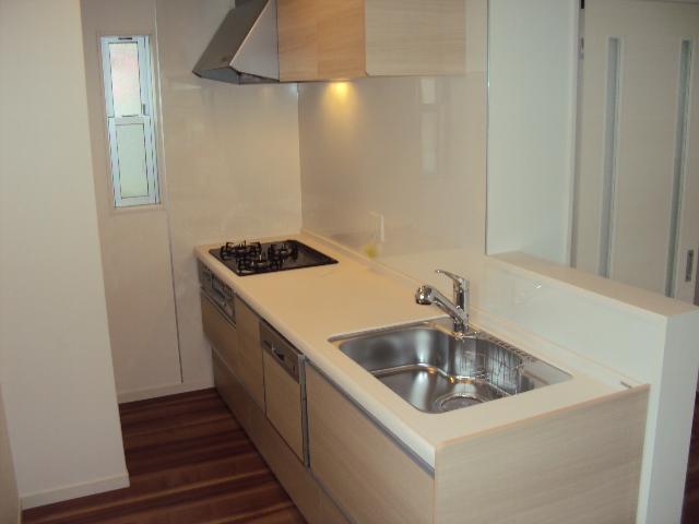 Kitchen. ■ Spacious kitchen ■ With Pandori ■