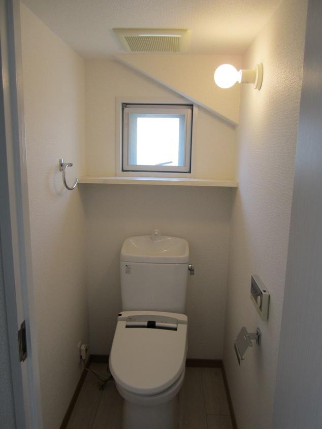 Toilet. 5 floor toilet