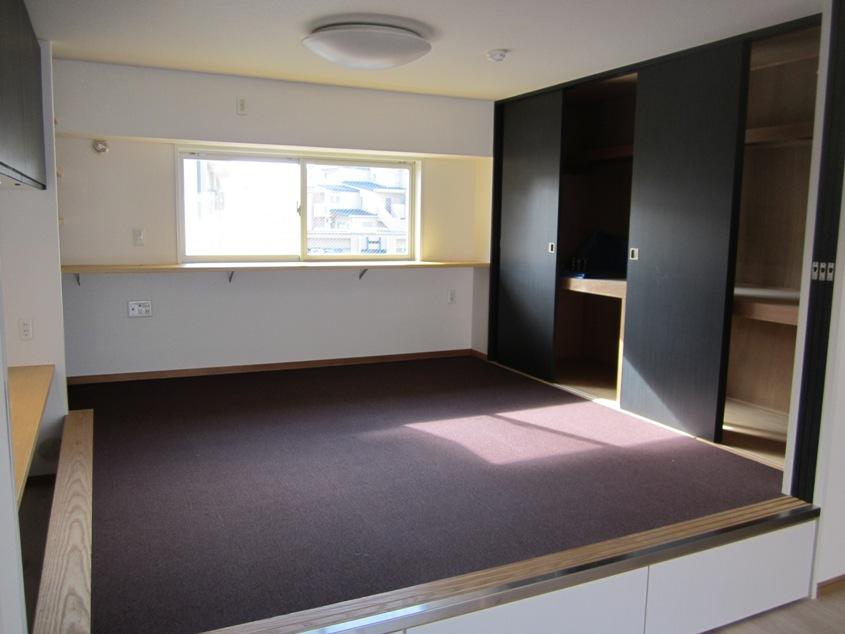 Non-living room. Western-style 7.4 Pledge