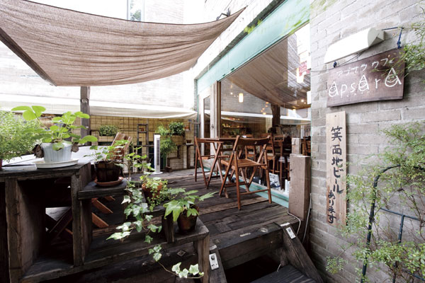 Surrounding environment. The Apsara Cafe (store the image of Asian resort, With such as vegetables and grains, You can enjoy homemade menu / A 5-minute walk ・ About 400m)