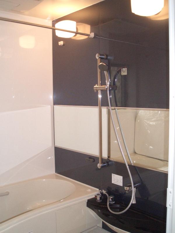 Same specifications photo (bathroom)