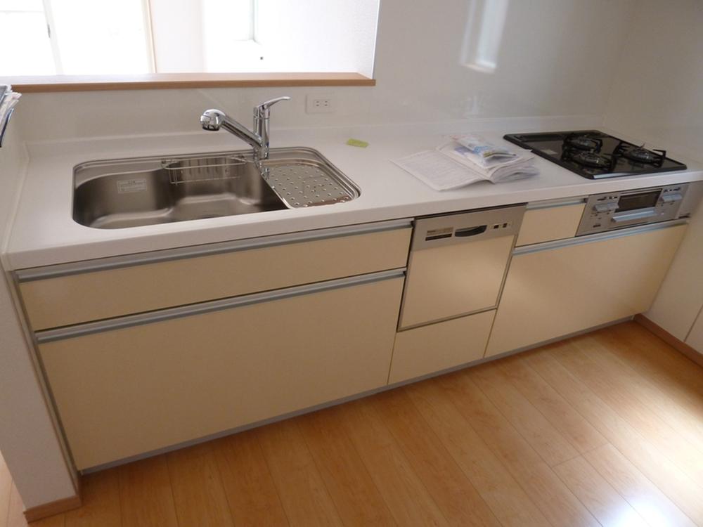 Same specifications photo (kitchen)