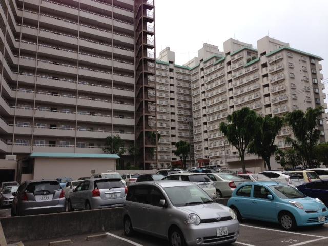 Local appearance photo. There from A to D Building. Large-scale apartment. Local (June 2013) Shooting