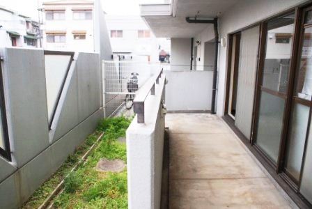 Balcony. Private garden