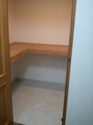Receipt. Entrance storage